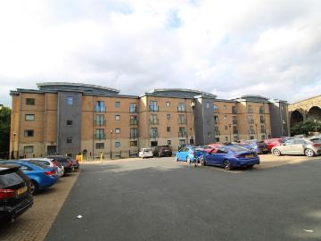 Birkhouse Lane, Paddock HD4, 3 bed property to rent, £850 pcm | PrimeLocation