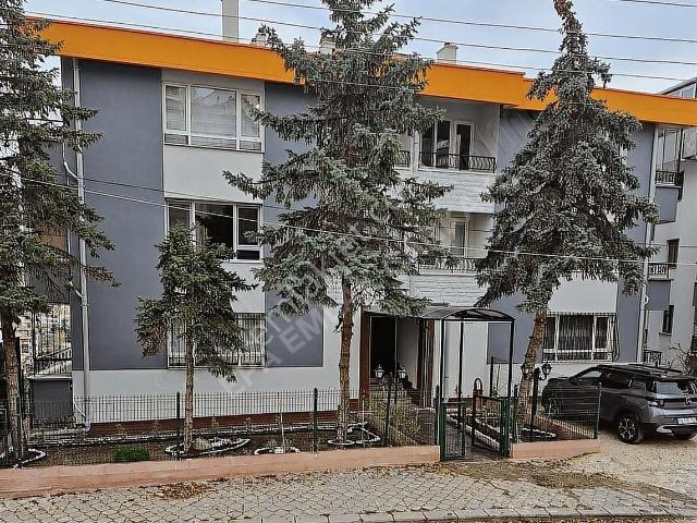 Birlik 285. Sokakta 3+1 Bahçe Kullanımlı Daire