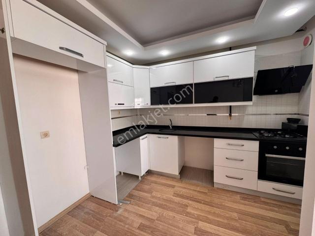 Birlik Gayrimenkul Den Gültepe De Bulvar Üzeri 2+1 İskanlı Hasarsız Kaçmaz Kiralık Daire