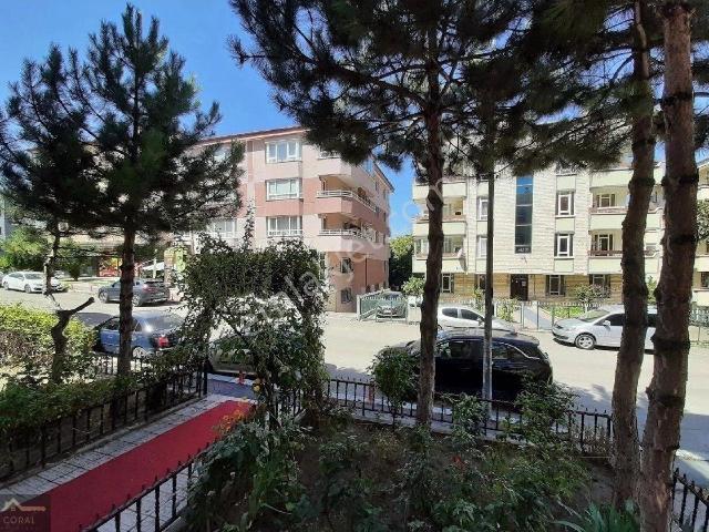 Birlik Mah.nin Merkezi Yerinde, Ön Cephe, 130 M2, 3+1, Otoparklı,kombili, Kullanışlı Kiralık Daire