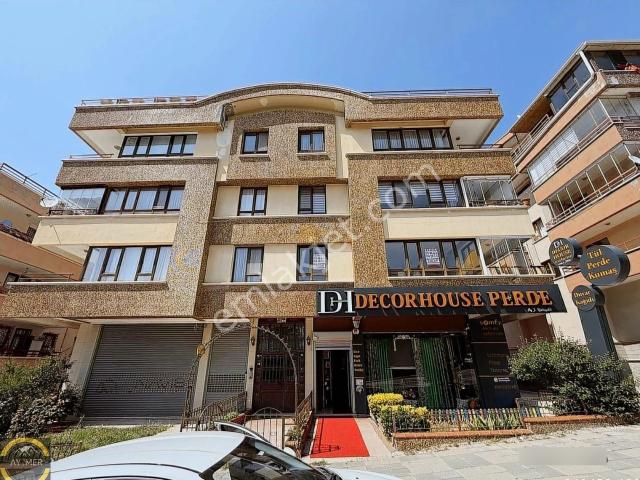 Birlik Mah.podgoritsa Cadde Üstü 1 Kat Asansörlü 3+1 Satılık