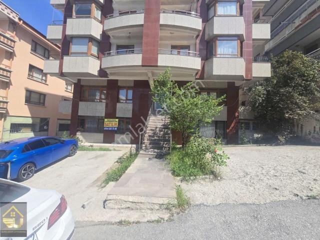 Birlik Mahallesi 463cadde Balkonlu Giriş Kat Satılık 3+1