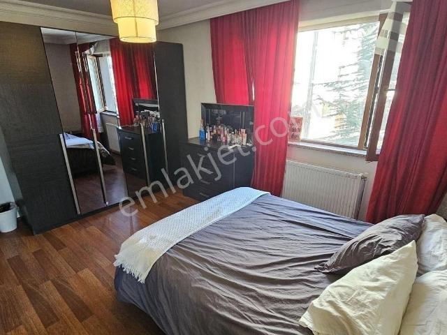 Birlik Mahallesi 499. Sokakta Full Eşyalı Kiralık 4+1 Daire.