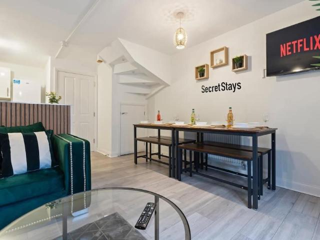 Birmingham, B5 7EZ, United Kingdom | 5 bed townhouse for rent #147369714 | Rentberry