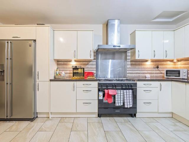 Birmingham, B9 5XS, United Kingdom | 4 bed house for rent #164927503 | Rentberry