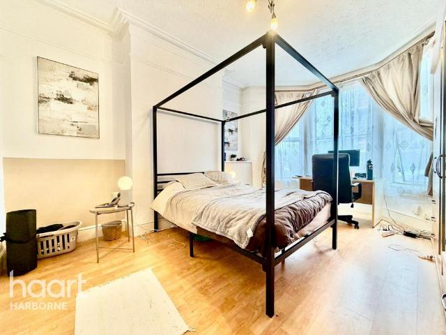 BIRMINGHAM B17 9 2 bed flat to rent £1,095 pcm £253 pw