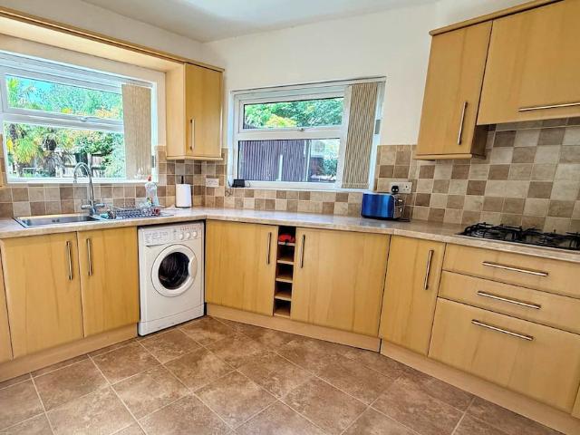Birmingham, B14 6BA, United Kingdom | 5 bed house for rent #169251149 | Rentberry