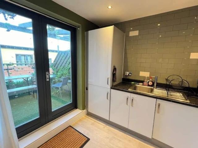 Birmingham, B15 2DT, United Kingdom | 1 bed apartment for rent #147332759 | Rentberry