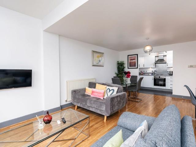 Birmingham, B15 2EE, United Kingdom | 2 bed apartment for rent #95753516 | Rentberry