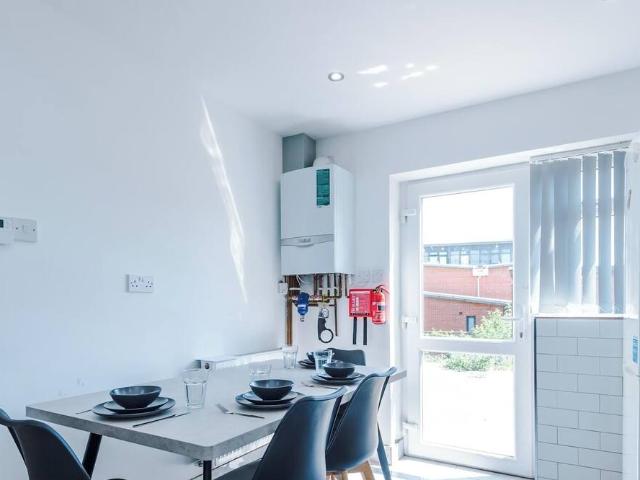 Birmingham, B15 2EQ, United Kingdom | 4 bed house for rent #147302675 | Rentberry