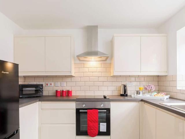 Birmingham, B18 5DG, United Kingdom | 4 bed house for rent #168700207 | Rentberry