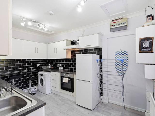 Birmingham, B18 5NB, United Kingdom | 2 bed apartment for rent #168756420 | Rentberry