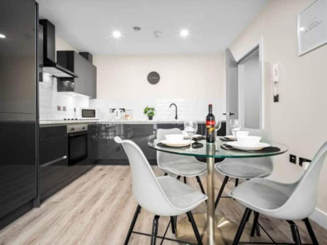 Birmingham, B18 6JR, United Kingdom | 2 bed apartment for rent #129770684 | Rentberry