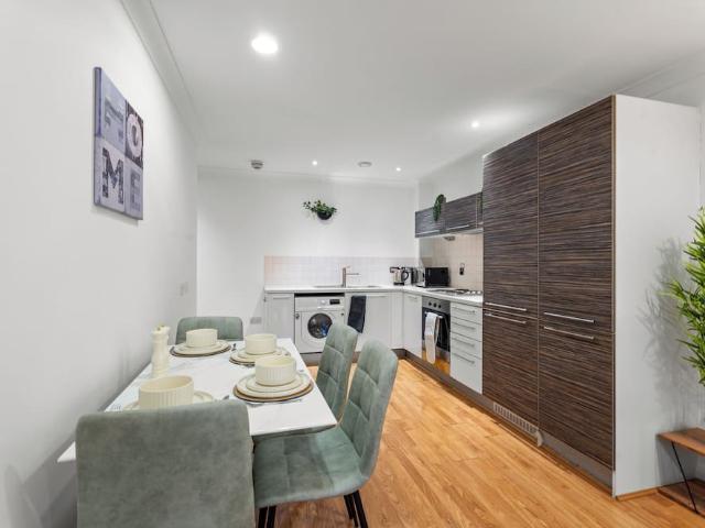 Birmingham, B1 1DH, United Kingdom | 2 bed apartment for rent #160316558 | Rentberry