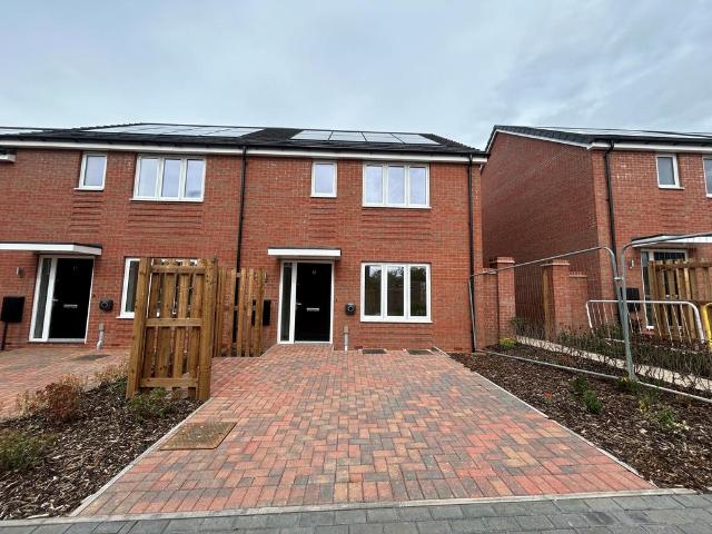 Birmingham, B1 3 bed house to rent £1,600 pcm £369 pw