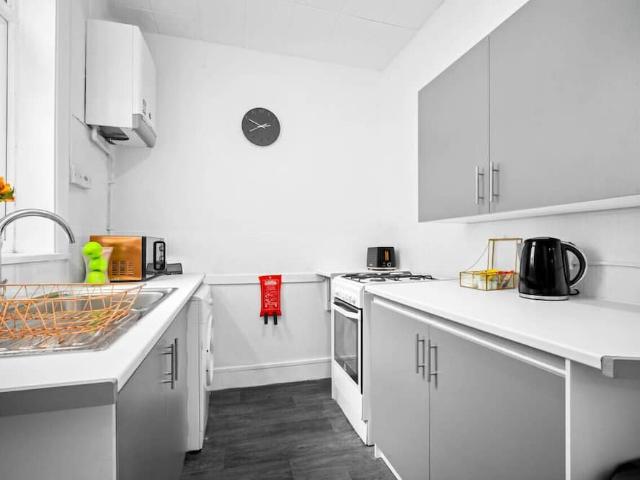 Birmingham, B27 6NP, United Kingdom | 3 bed house for rent #128018455 | Rentberry
