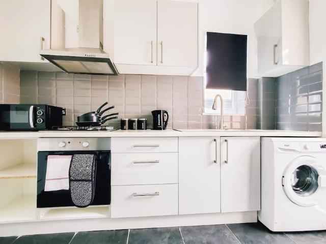 Birmingham, B27 7TY, United Kingdom | 3 bed house for rent #147281963 | Rentberry