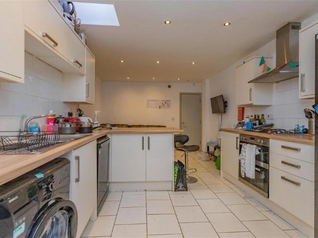BIRMINGHAM B29 5 bed terraced house to rent £477 pcm £110 pw