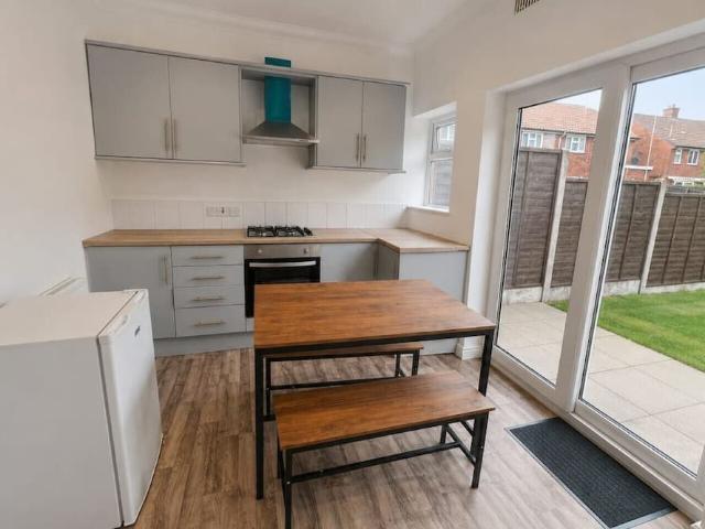 Birmingham, B31 4PA, United Kingdom | 3 bed apartment for rent #171073161 | Rentberry