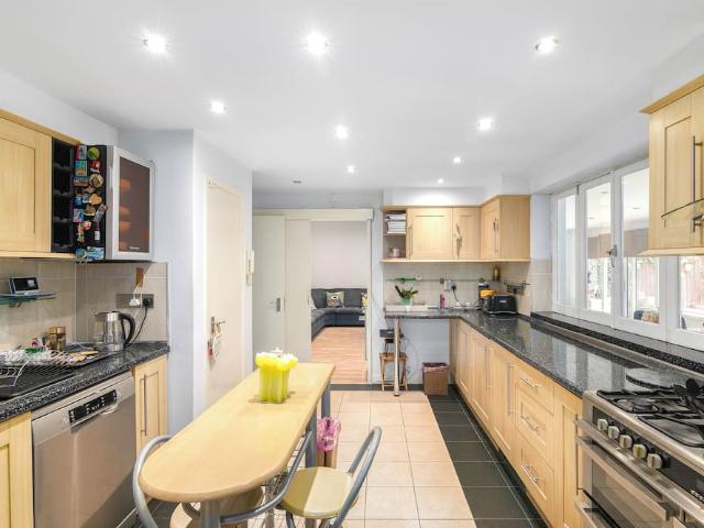Birmingham, B32 2LB, United Kingdom | 2 bed apartment for rent #160286962 | Rentberry