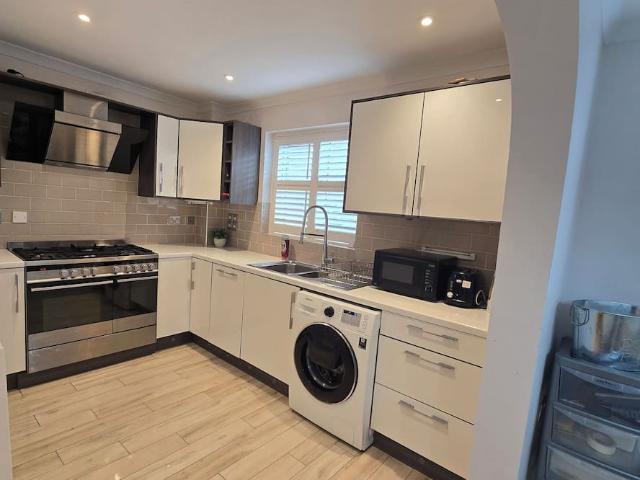 Birmingham, B32 3BF, United Kingdom | 2 bed house for rent #172930266 | Rentberry