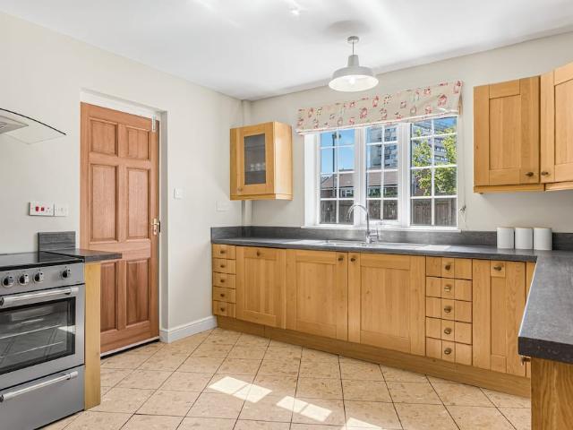 Birmingham, B35 6AH, United Kingdom | 5 bed house for rent #172095480 | Rentberry