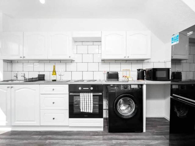 Birmingham, B35 7PH, United Kingdom | 3 bed house for rent #107065536 | Rentberry