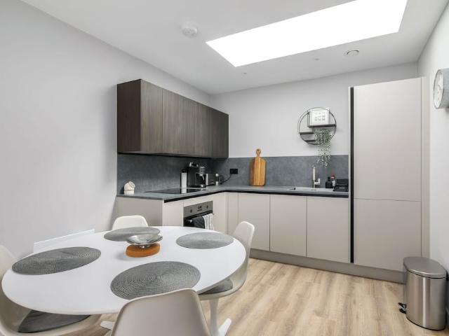 Birmingham, B3 1TY, United Kingdom | 2 bed apartment for rent #165042638 | Rentberry