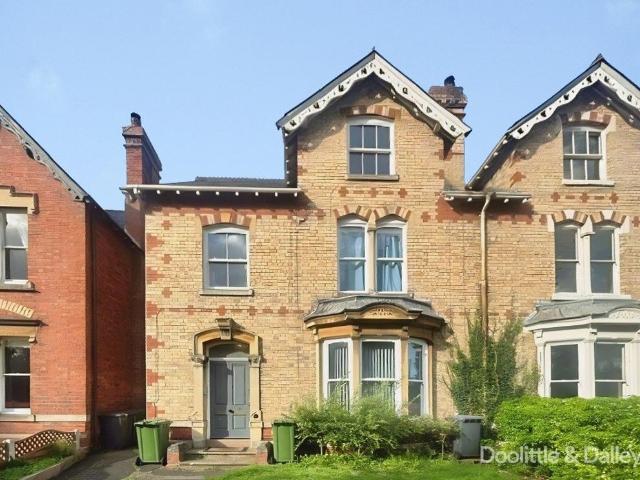 Birmingham Road, Kidderminster. 1 bed flat to rent £695 pcm £160 pw