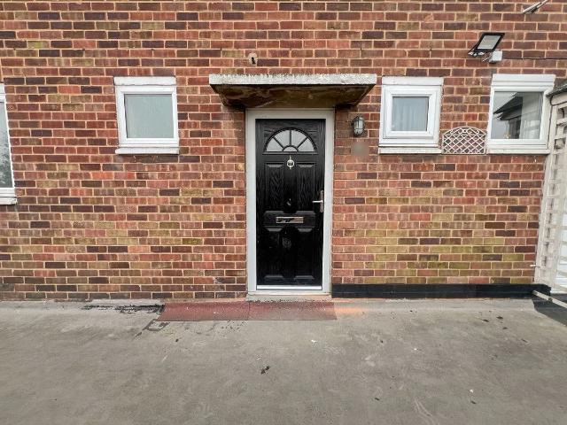 Birmingham Road, Water Orton B46, 3 bed maisonette to rent, £1,100 pcm | PrimeLocation