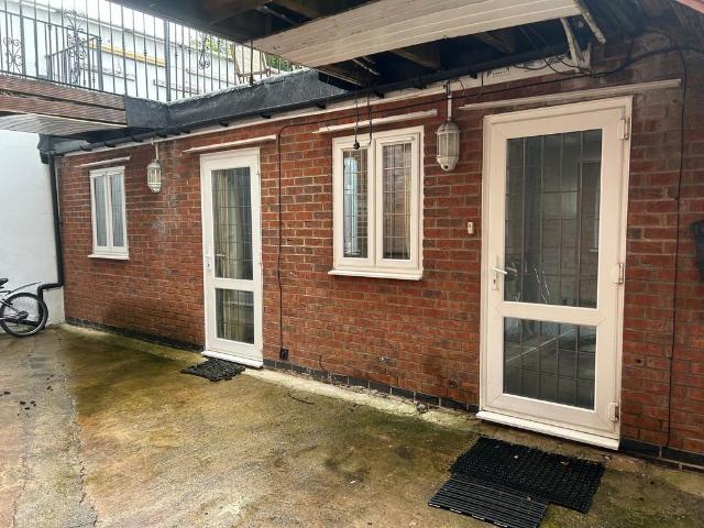 Birmingham Road, Walsall, WS5 2 bed apartment to rent £995 pcm £230 pw