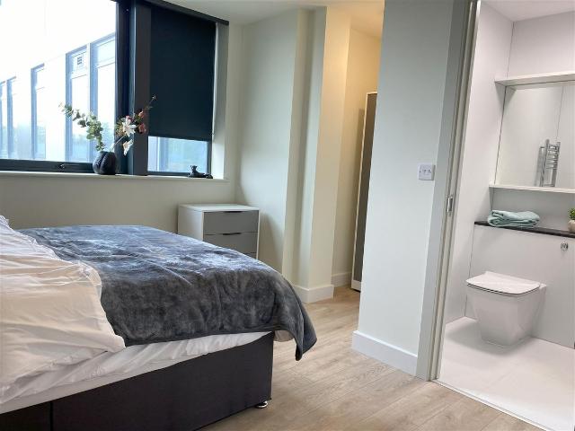 Birmingham Road, West Bromwich B70, 3 bed flat to rent, £1,350 pcm | PrimeLocation