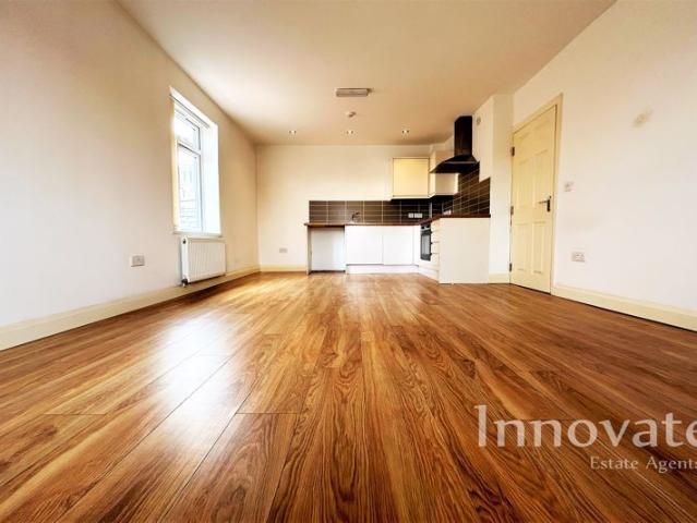 Birmingham Street, Oldbury B69, 2 bed flat to rent, £750 pcm | PrimeLocation