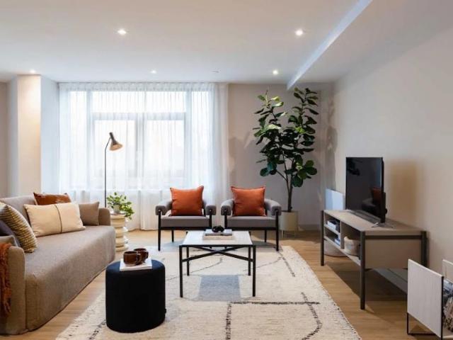 Birmingham, UK B18, 3 bed flat to rent, £2,165 pcm | PrimeLocation