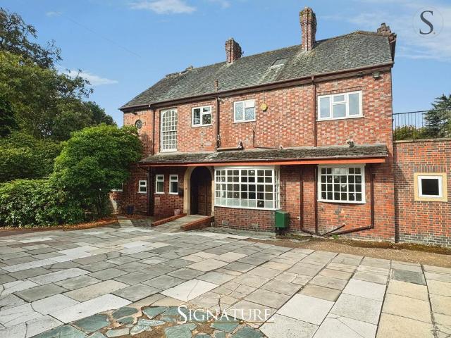Birstall Road, Birstall, LE4 4 bed semi detached house to rent £2,995 pcm £691 pw