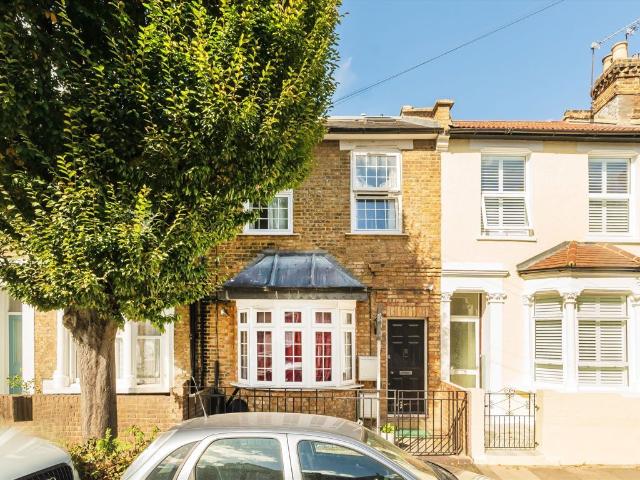 Biscay Road, Hammersmith W6, 3 bed flat to rent, £3,750 pcm | PrimeLocation