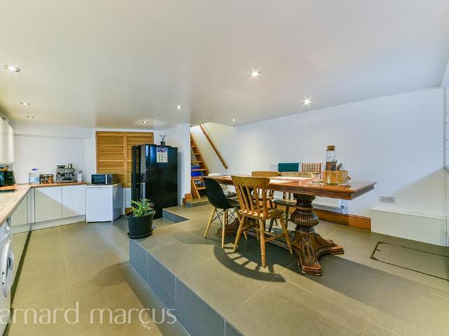 Biscay Road, LONDON 2 bed flat to rent £3,400 pcm £785 pw