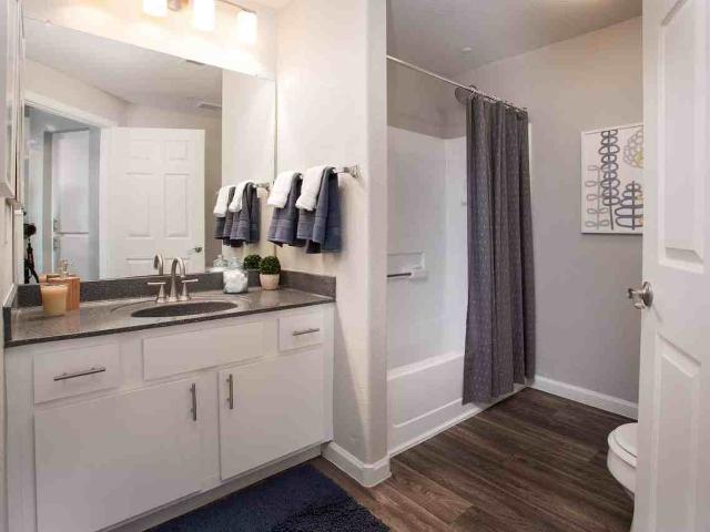 Biscayne Bay Apartments 2 Bedroom Apartment for Rent at 300 E Warner Rd, Chandler, AZ 85225