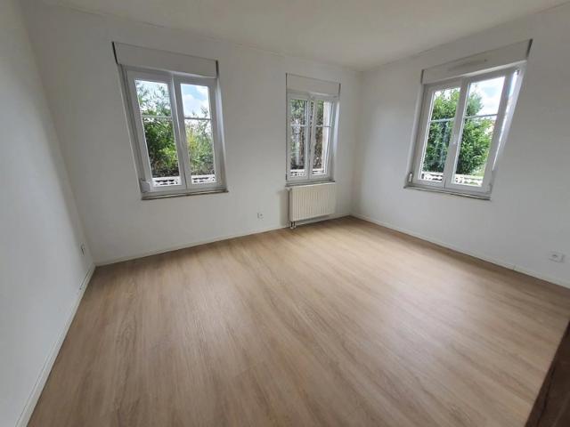 Bischheim rue Nationale 3 pièces rez de jardin + parking !
