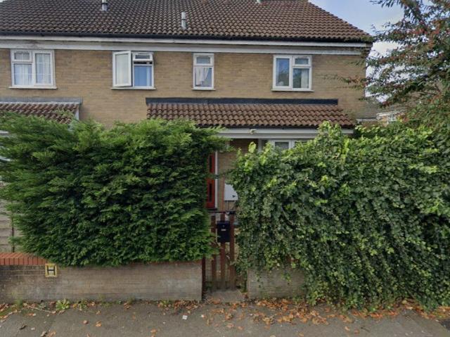 Biscot Road, Luton LU3, 2 bed end terrace house to rent, £1,250 pcm | PrimeLocation