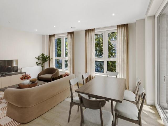 Biscuit Walk, London, SE16 3 bed flat to rent £5,395 pcm £1,245 pw