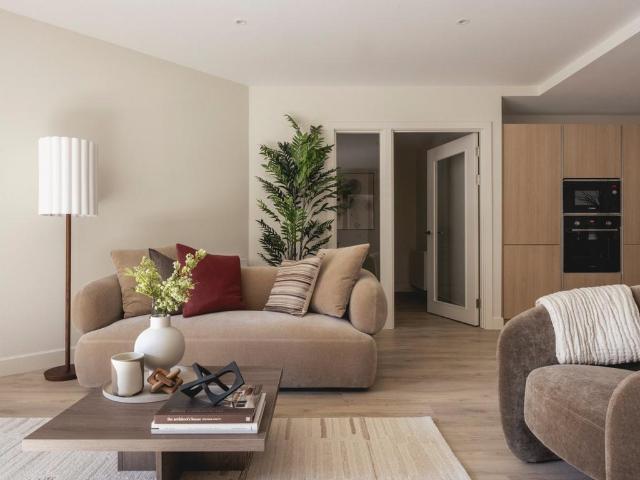 Biscuit Walk, London SE16 1 bed flat to rent £2,945 pcm £680 pw