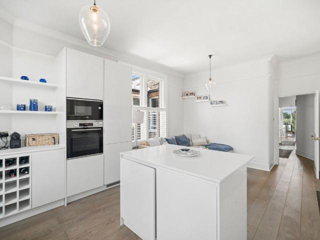 Bishops Mansions, Bishops Park Road SW6, 3 bed flat to rent, £3,500 pcm | PrimeLocation