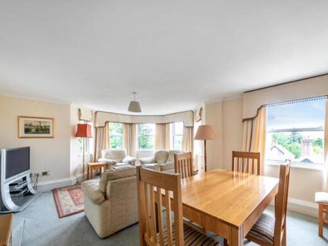 Bishops Down Road, Tunbridge Wells, 2 Bedroom Flat