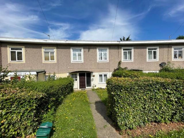 Bishops Rise, Hatfield AL10 5 bed terraced house to rent £2,225 pcm £513 pw