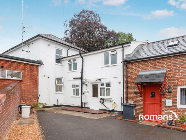 Bishops Road, Farnham, Surrey GU9, 1 bed terraced house to rent, £1,050 pcm | PrimeLocation