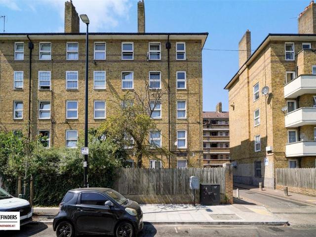 Bishops Way, London, E2 2 bed apartment to rent £2,100 pcm £485 pw