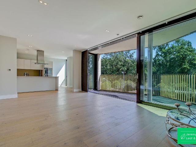 Bishops Wood Court, Aylmer Road N2, 2 bed flat to rent, £3,500 pcm | PrimeLocation