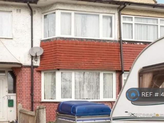 Bishopsford Road, Morden, SM4 5 bed terraced house to rent £3,000 pcm £692 pw