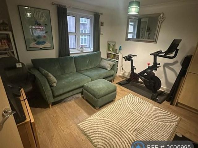 Bishopstoke, Eastleigh, SO50 1 bed flat to rent £960 pcm £222 pw